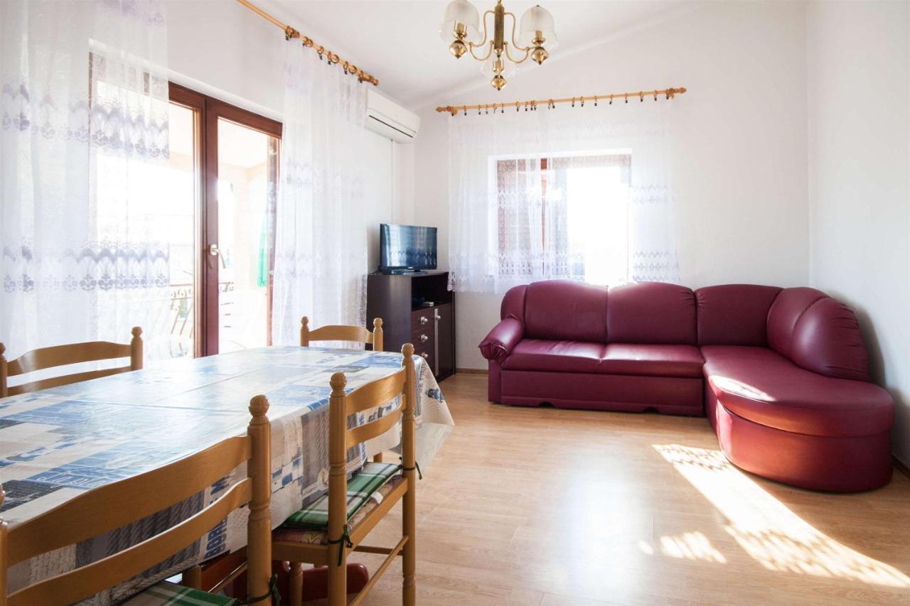 אומאג Apartments Dara מראה חיצוני תמונה