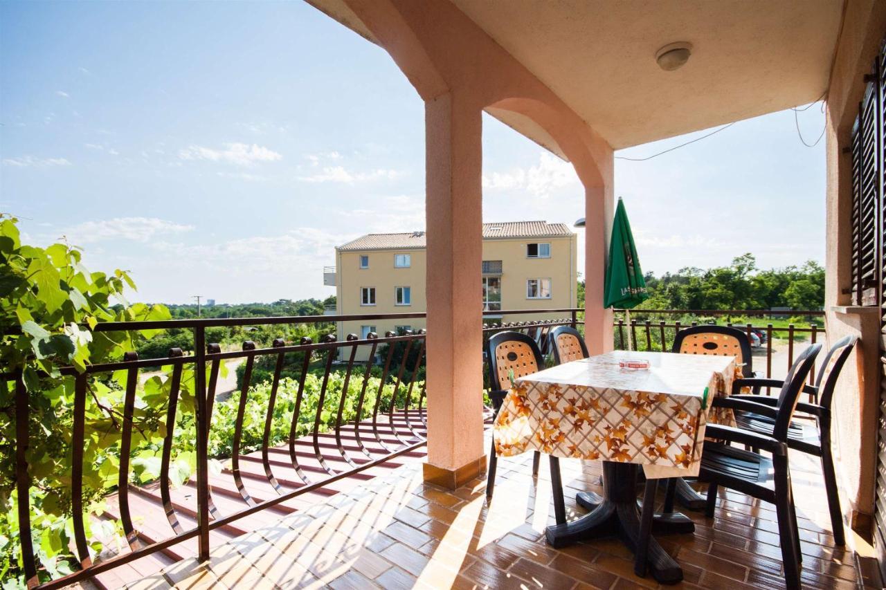 אומאג Apartments Dara מראה חיצוני תמונה